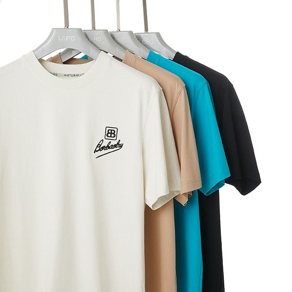 เสื้อยืดยืดหยุ่นสูง เสื้อยืดชายลายลาย มีโลโก้และน้ําหนักผ้า 170-210 กรัม