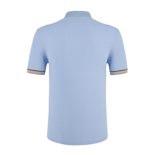 เสื้อโปโลสีสีฟ้าสําหรับผู้ชาย มีโลโก้ขีดขีด และผ้าปูนที่สามารถหายใจได้