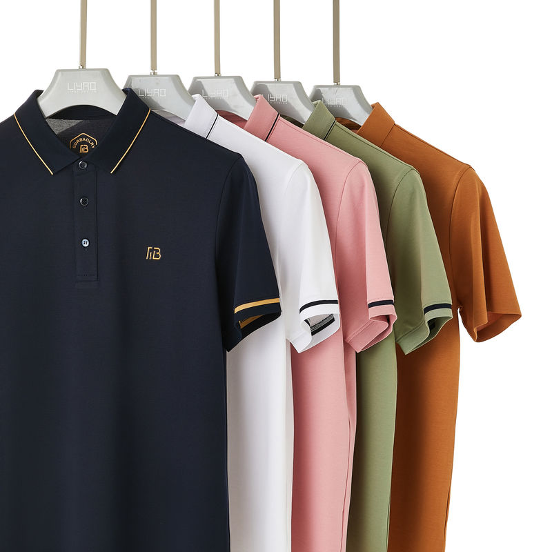 เสื้อยืดโปโลลายสั้น เสื้อยืดโปโลลายสัญลักษณ์ แนวโน้มแฟชั่นสําหรับผู้ชาย