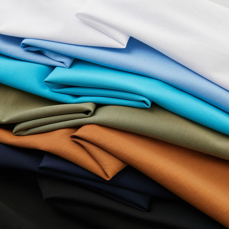 เสื้อกอล์ฟโปโลชายแบบบุคคลบุคคล 170-210 กรัม โลโก้ที่กําหนดเอง 95% ผ้าใบ 5% สเปนเด็กซ์