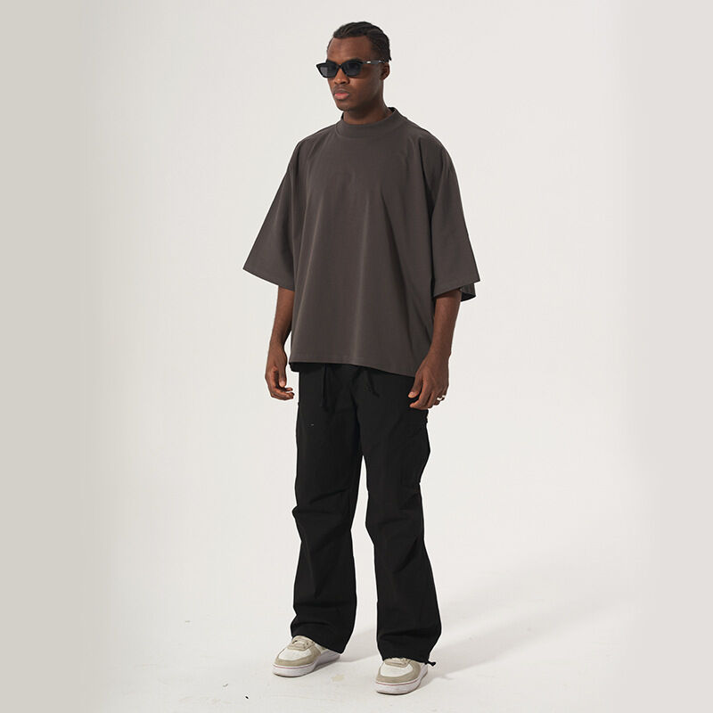 เสื้อยืดคอกลมแขนสั้นผ้าหนา 220 แกรม ทรงครอปโอเวอร์ไซส์