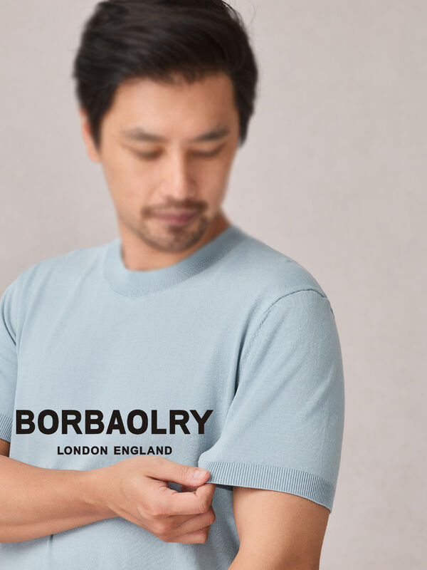 ขายปลีก ร้านออกกําลังกายผู้ชาย วิ่ง T-shirt แห้งรวดเร็ว พิมพ์ตามสั่ง สีธรรมดา สีว่าง สนามการแข่งขัน สไตล์ผ้าปู