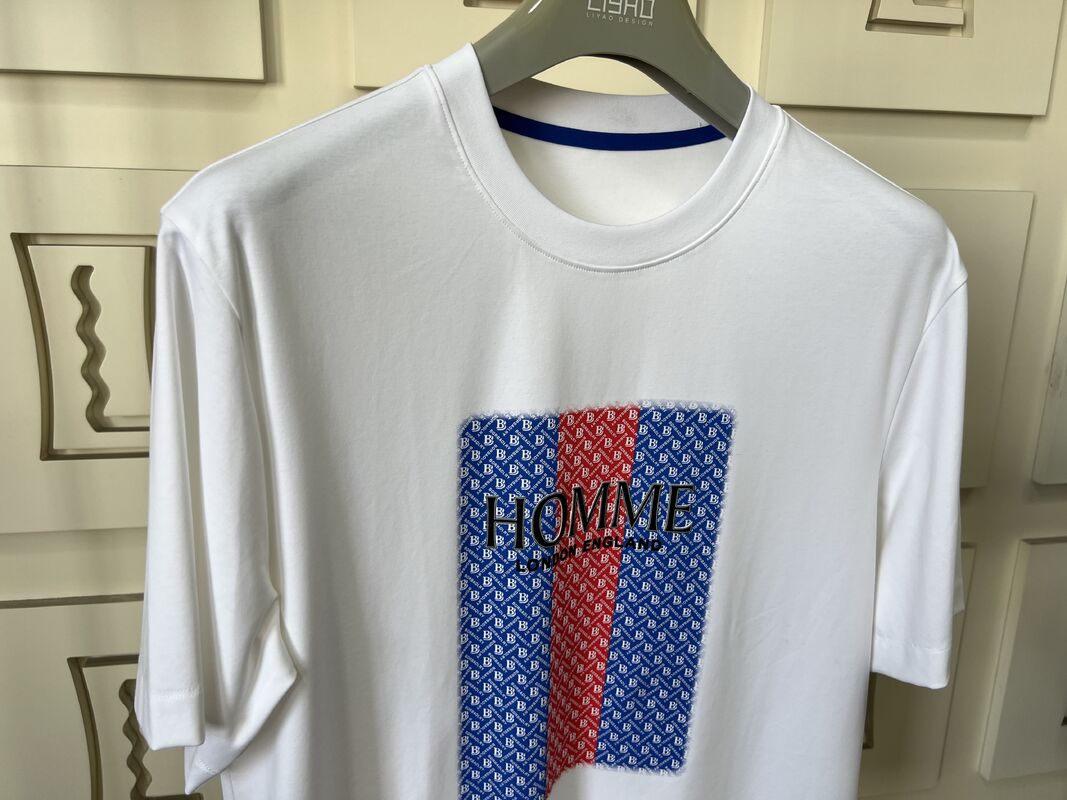 เสื้อยืดคอลูกเรือ สีขีด 3D Letter & Pattern Design เสื้อยืดคอกลมหรู ชาย เสื้อยืดเสื้อยืด Jersey Manufacture