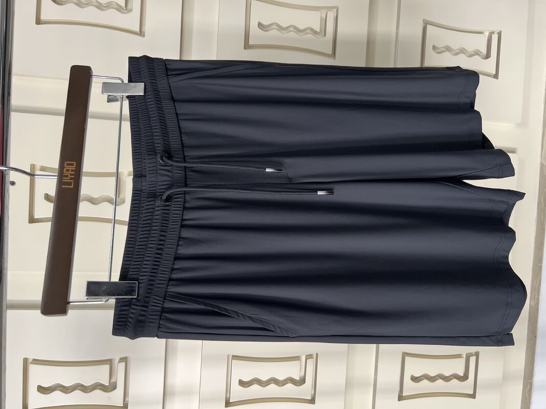 เสื้อกีฬาชาย ชุดกีฬาแบบสุ่มสีดํา - สั้น - แขน T - เสื้อและกางเกง กางเกงที่สามารถหายใจได้