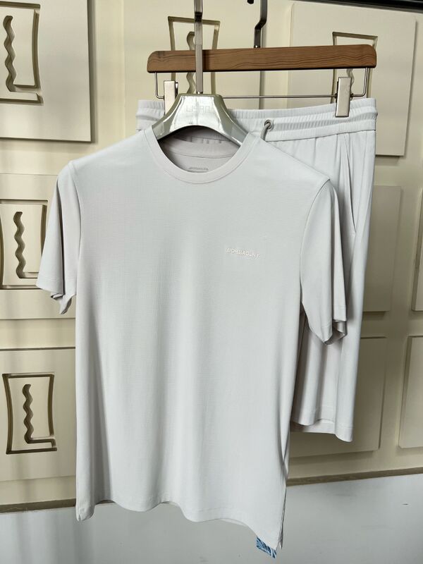 ชาย สินค้าคุณภาพสูง กางเกงสั้นสําหรับวัยรุ่นวัยรุ่น วัสดุแห้งเร็วที่หายใจ ความยาวของเข่า ย้อนหลังฤดูร้อน กระเป๋ากระเป๋า