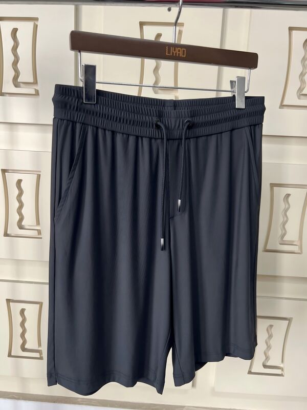 ชาย สินค้าคุณภาพสูง กางเกงสั้นสําหรับวัยรุ่นวัยรุ่น วัสดุแห้งเร็วที่หายใจ ความยาวของเข่า ย้อนหลังฤดูร้อน กระเป๋ากระเป๋า